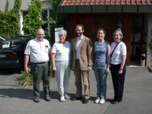from left.: John & Brenda Kearns, Mayor Dr. Juergen Soltau, Kerry & Gena Schantz